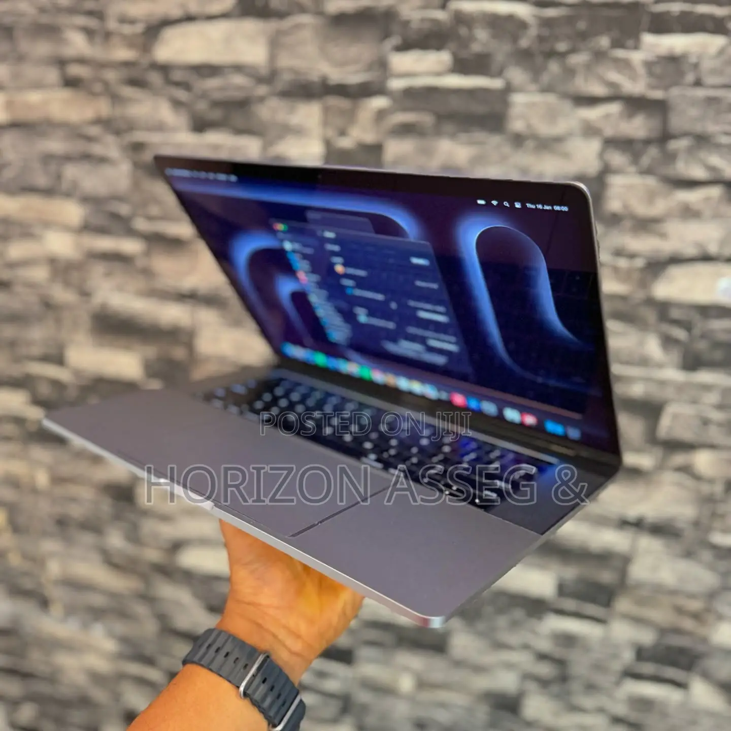 New Laptop Apple MacBook Pro 2017 8GB Intel Core i5 SSD 256GB