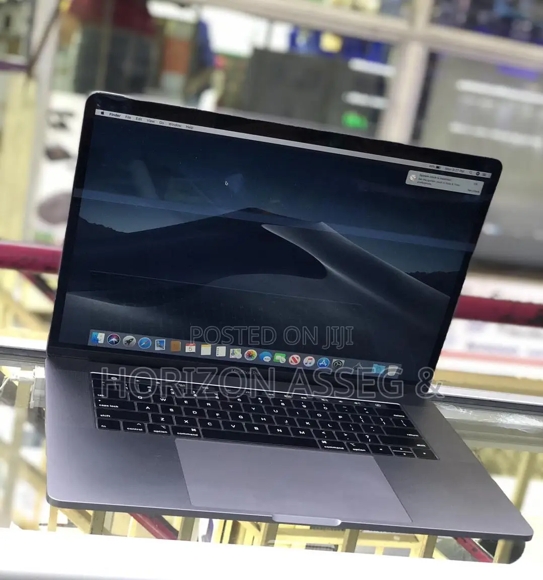 New Laptop Apple MacBook Pro 2018 8GB Intel Core i5 SSD 256GB