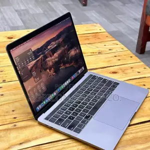 New Laptop Apple MacBook Pro 2018 16GB Intel Core i5 SSD 512GB