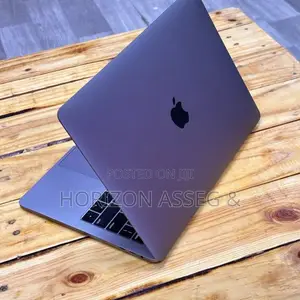 New Laptop Apple MacBook Pro 2018 16GB Intel Core i5 SSD 512GB