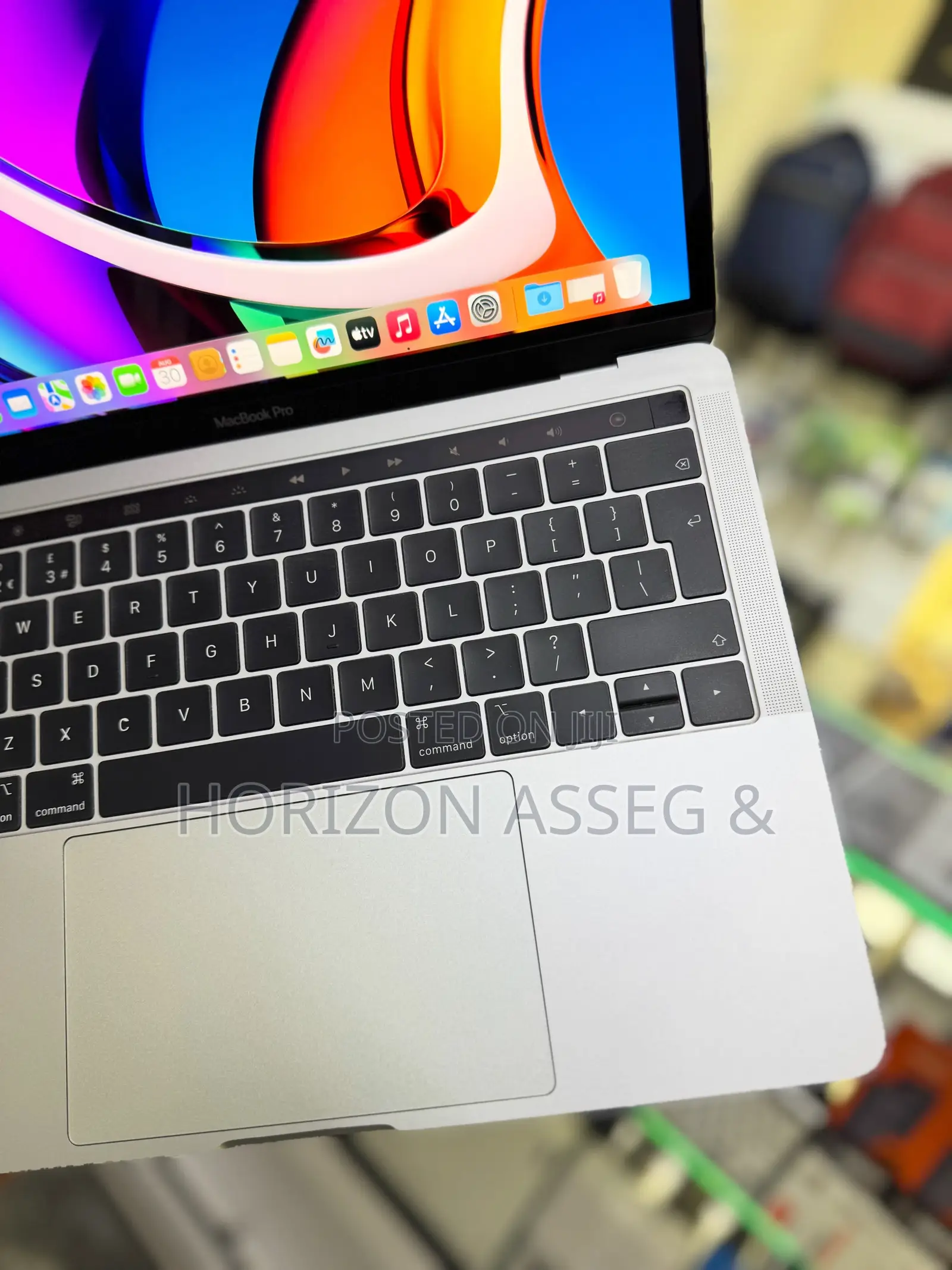 New Laptop Apple MacBook Pro 2018 16GB Intel Core i7 SSD 512GB