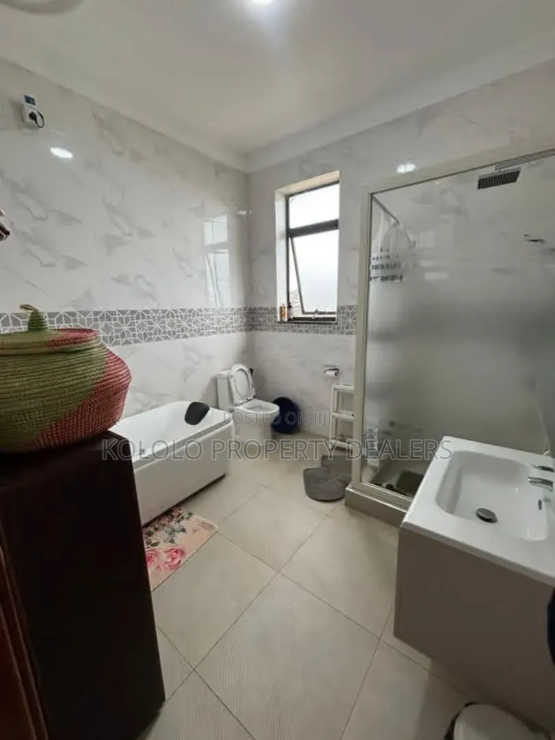 Furnished 4bdrm Apartment in Kigo, Central Division for rent