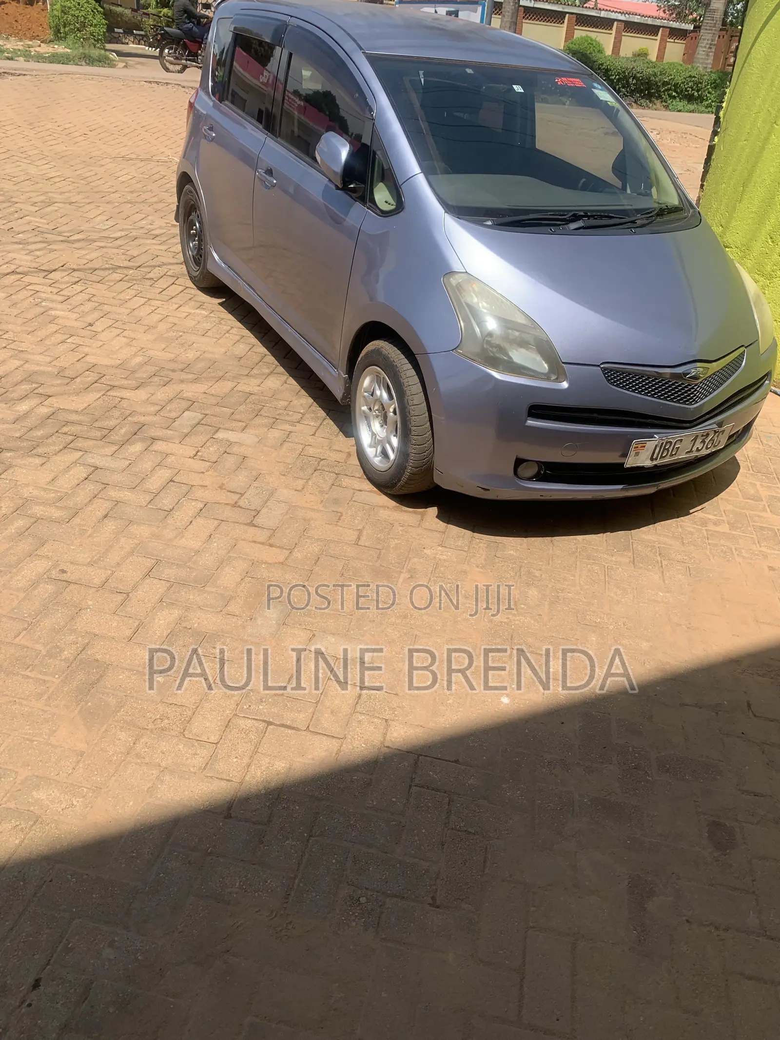 Toyota Ractis 1.5 FWD 2010