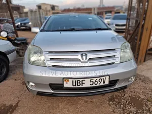 Toyota IST 2005 Silver