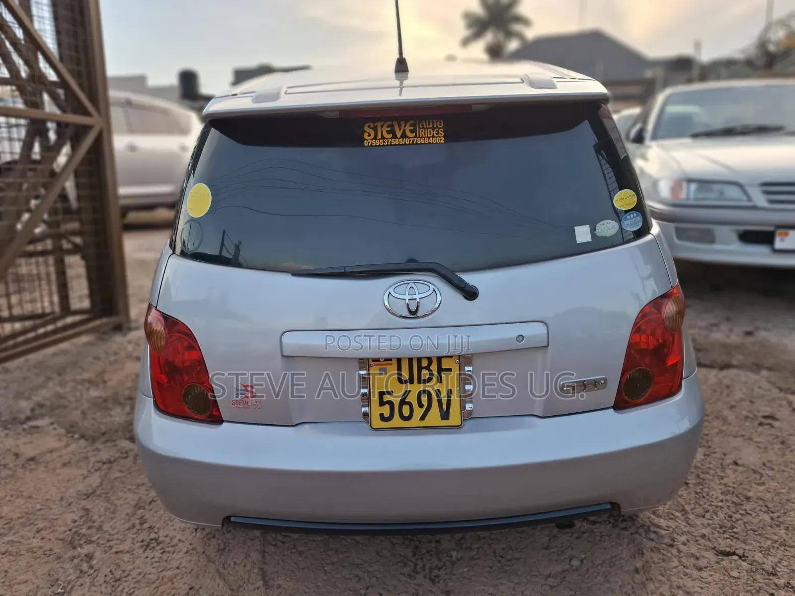 Toyota IST 2005 Silver