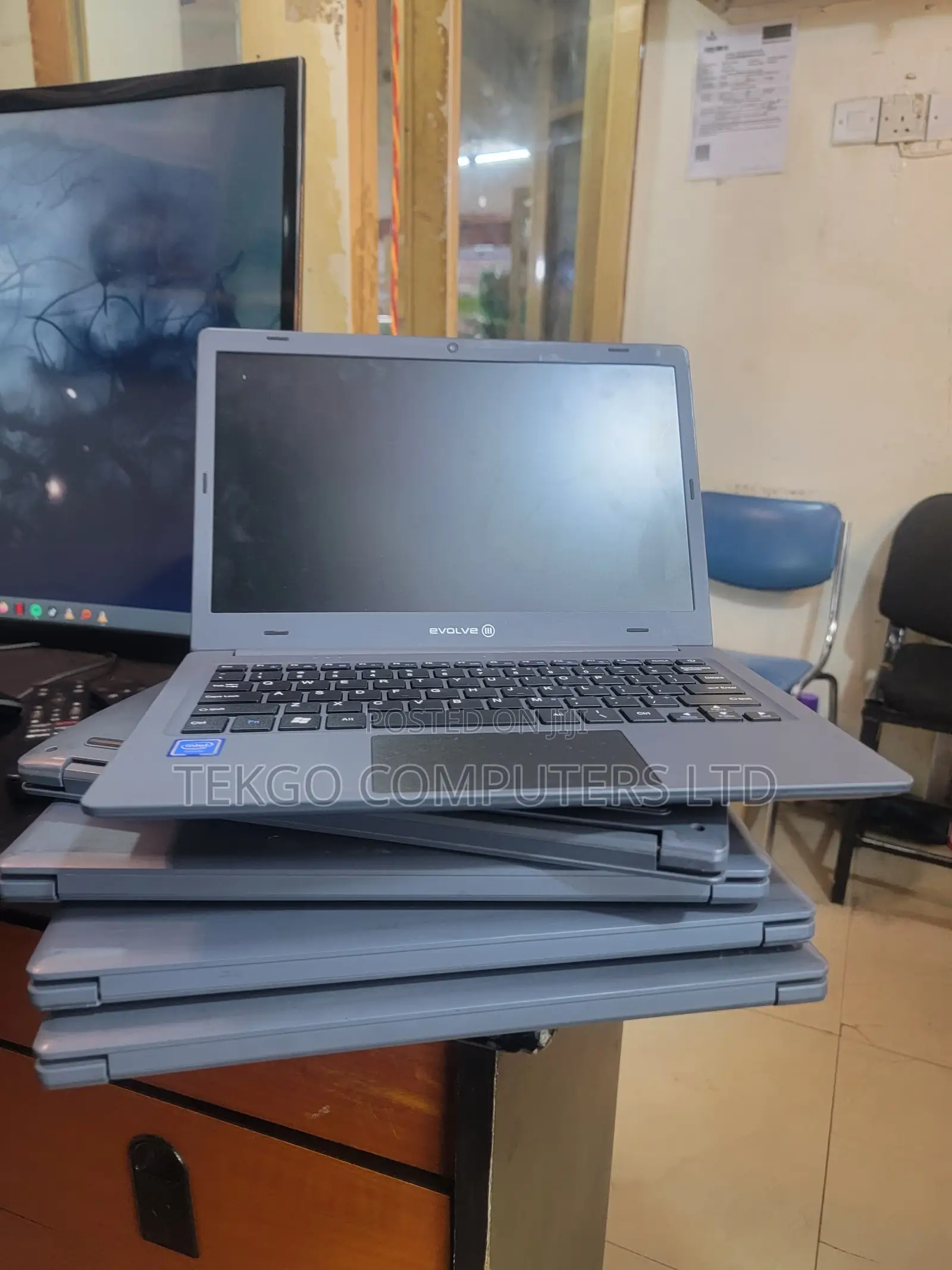 Laptop Evoo 4GB Intel Celeron SSD 128GB