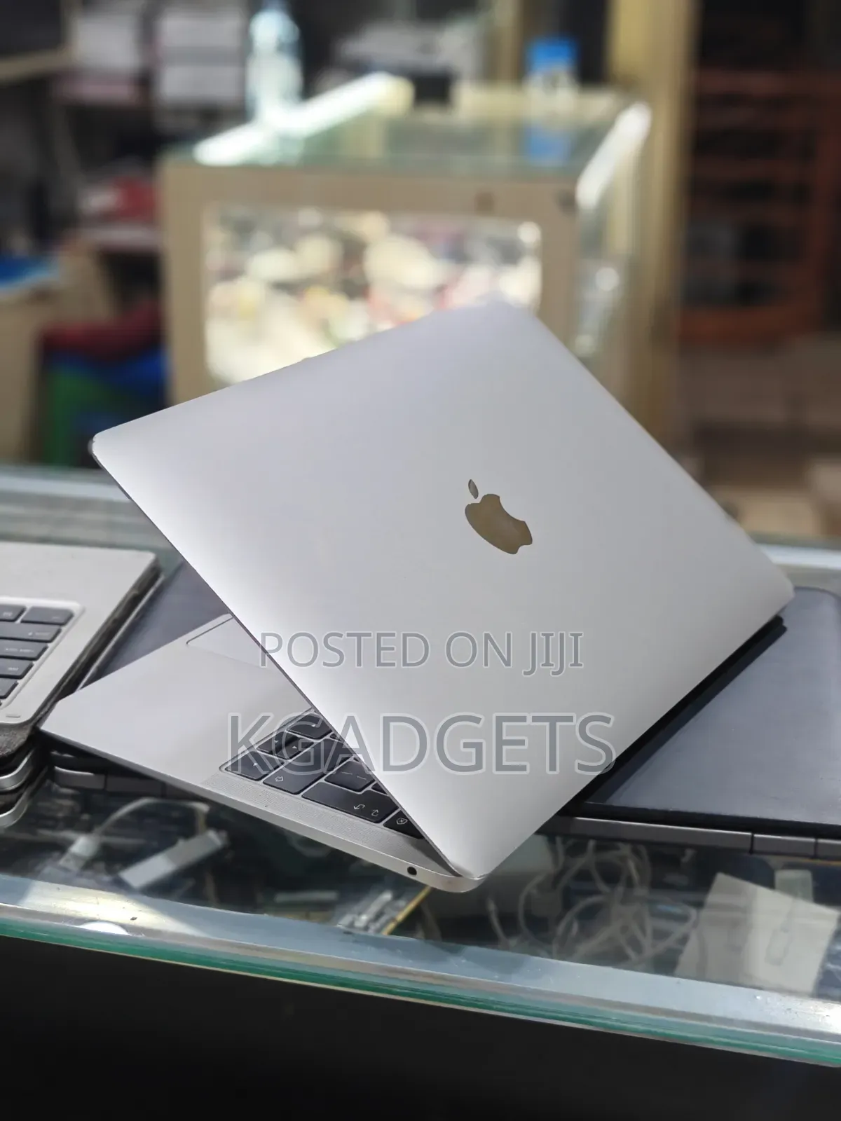 Laptop Apple MacBook 2018 8GB Intel Core i5 SSD 256GB