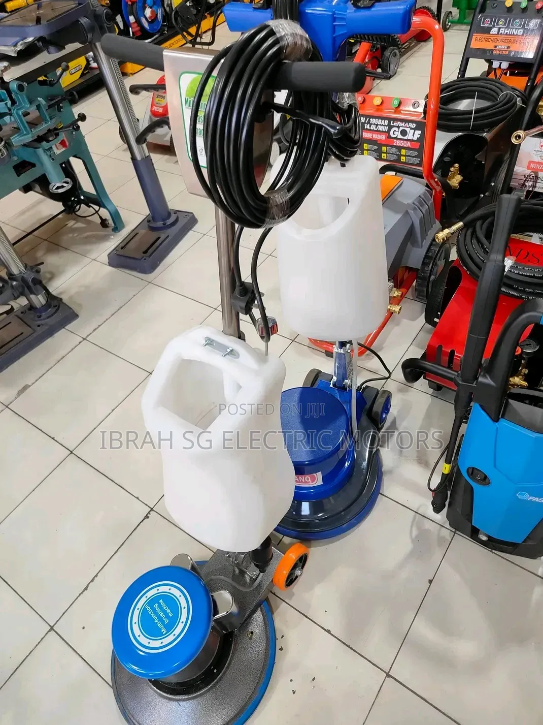 Carpet and Floor Scrubbing Machine