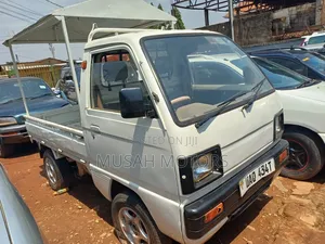 Suzuki Super Carry 2000 White