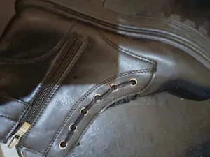 Second Hand Black Chunky Ankle Boots Size 39 - Women's