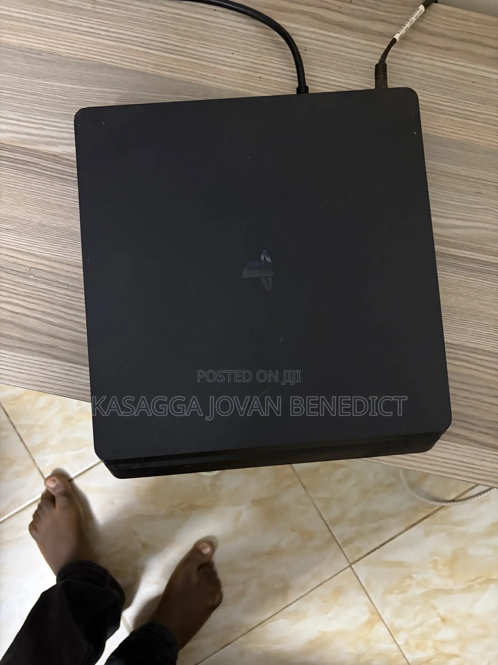 Play Station 4 Slim