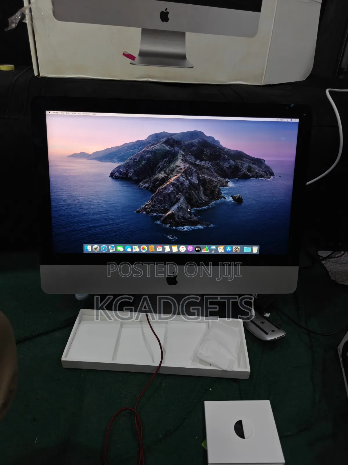 New Desktop Computer Apple iMac 8GB Intel Core i3 SSD 256GB