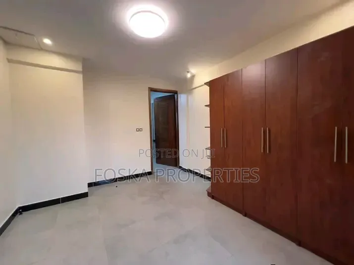 3bdrm Apartment in Muyenga Estate, Central Division for rent