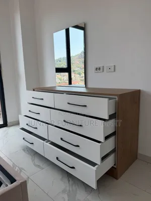 Modern Chest of Drawers