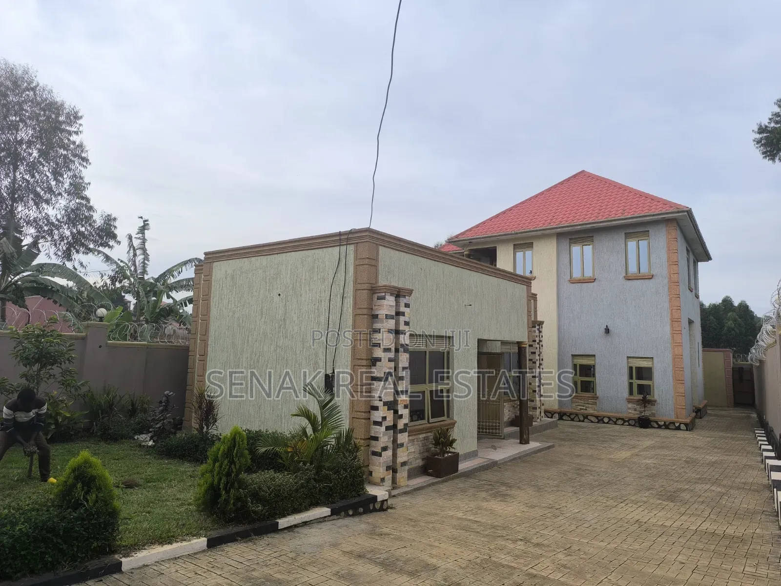 4bdrm Block of Flats in Klaus Estates, Division B for sale