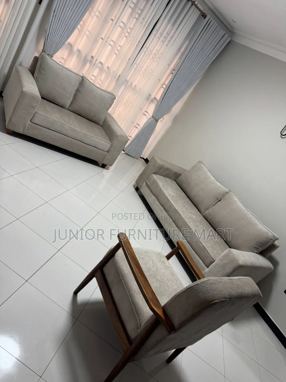 Modern Sofa Set in Grey Fabric