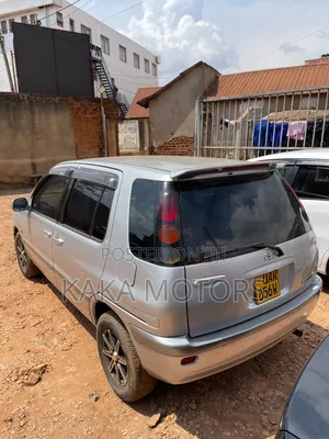 Toyota Raum 1.5 AWD 2001 Silver