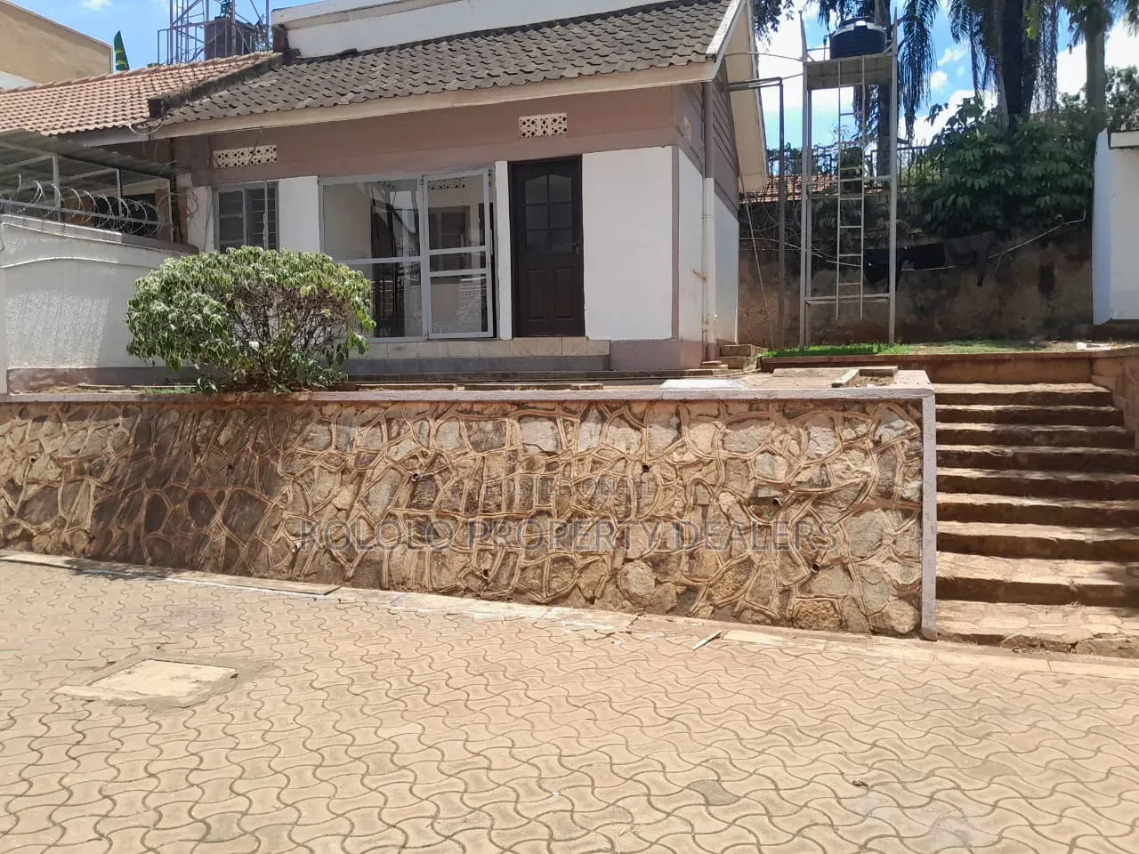 5bdrm Mansion in Naguru, Central Division for sale
