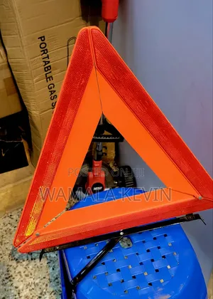 A Triangular Reflector