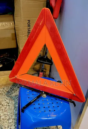 A Triangular Reflector