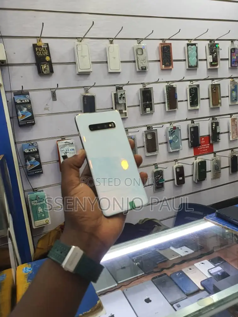 Samsung Galaxy S10 Plus 128 GB Black