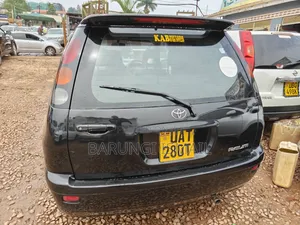 Toyota Raum 2000 Black