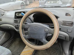 Toyota Raum 2000 Black