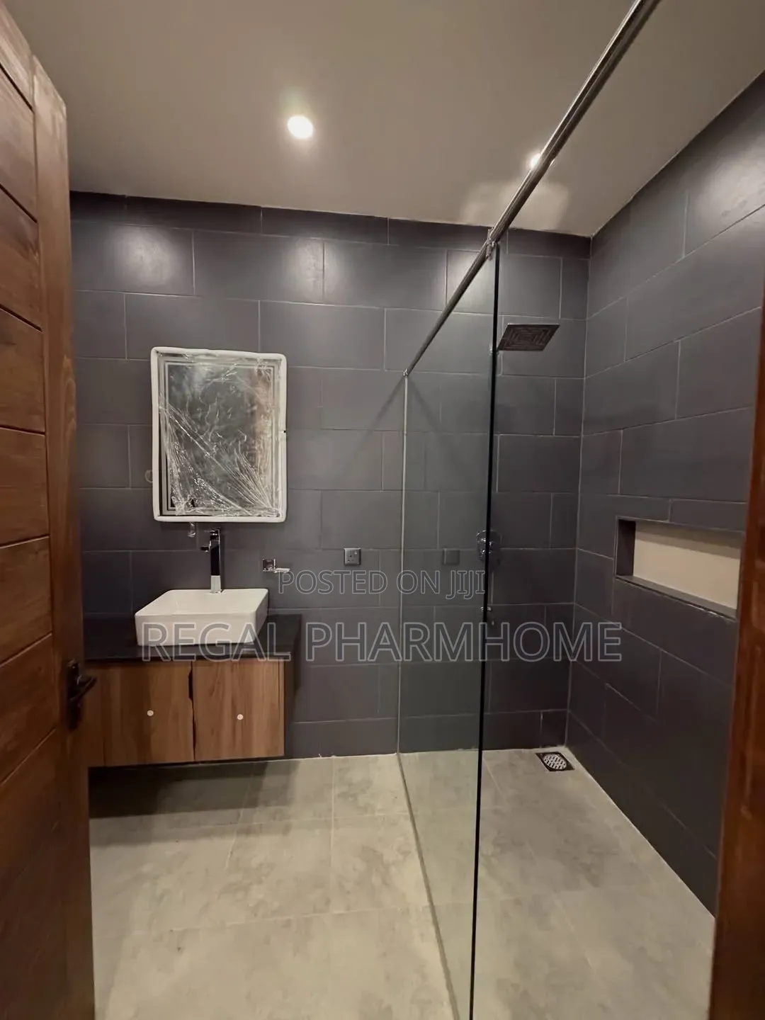 3bdrm Villa in Muyenga, Central Division for rent