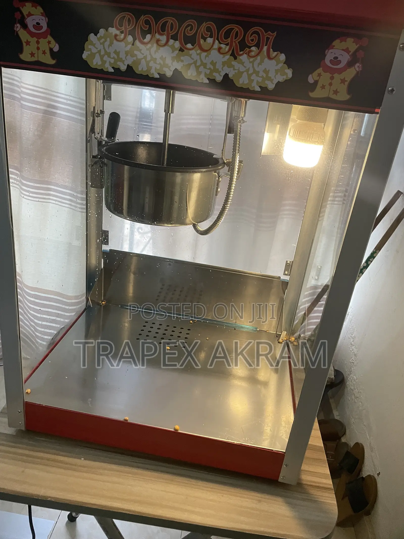 Pop Corn Machine