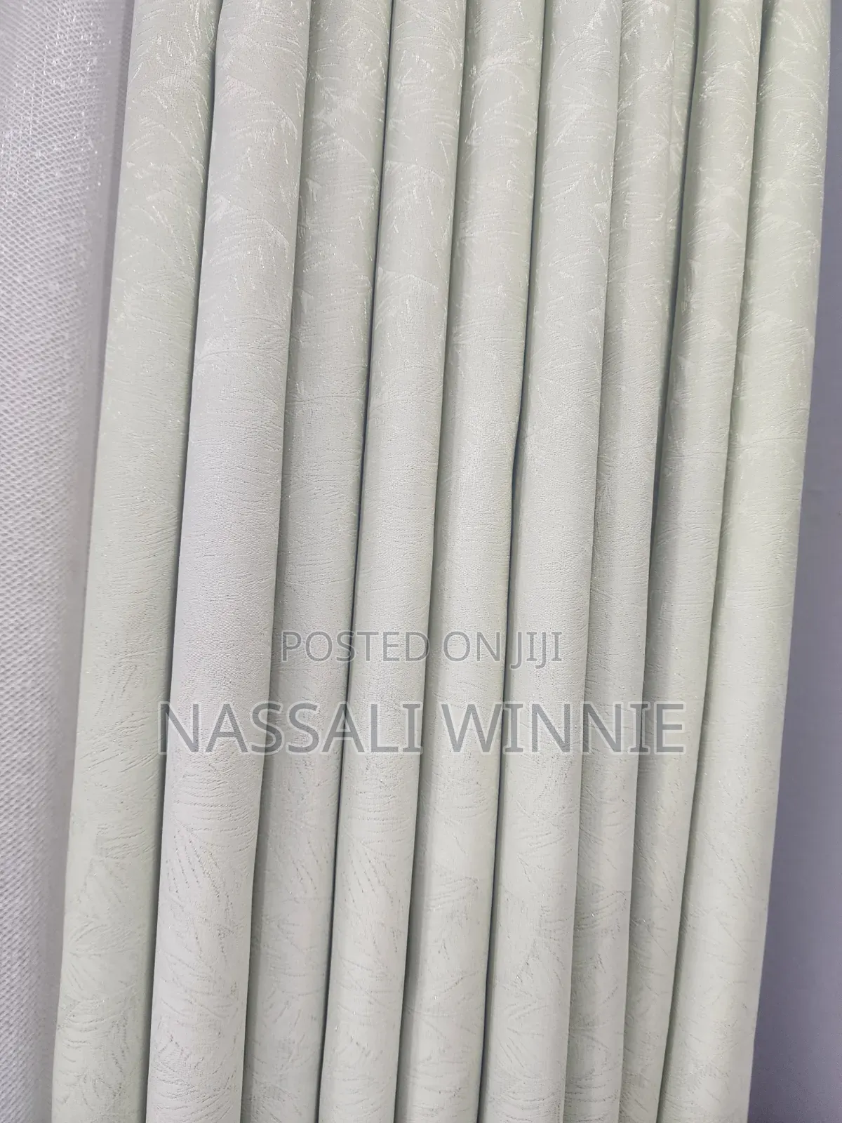 Stylish Curtains With a Modern Touch R