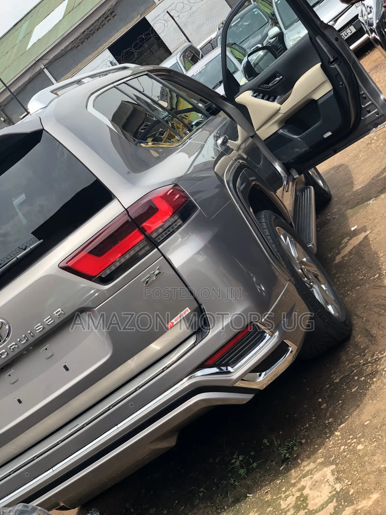 Toyota Land Cruiser LC300 2023 Silver