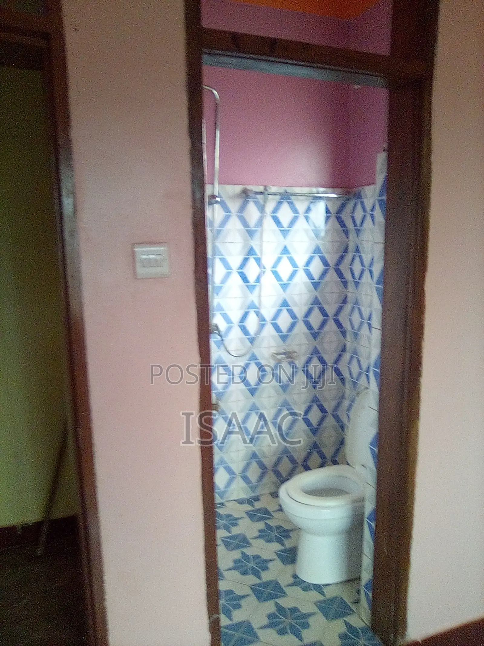 4bdrm Mansion in Nabweru for sale