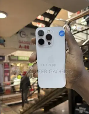 Apple iPhone 15 Pro 128 GB Silver