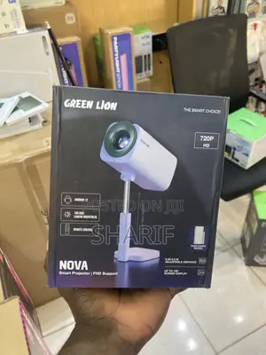 Nova Smart Projector