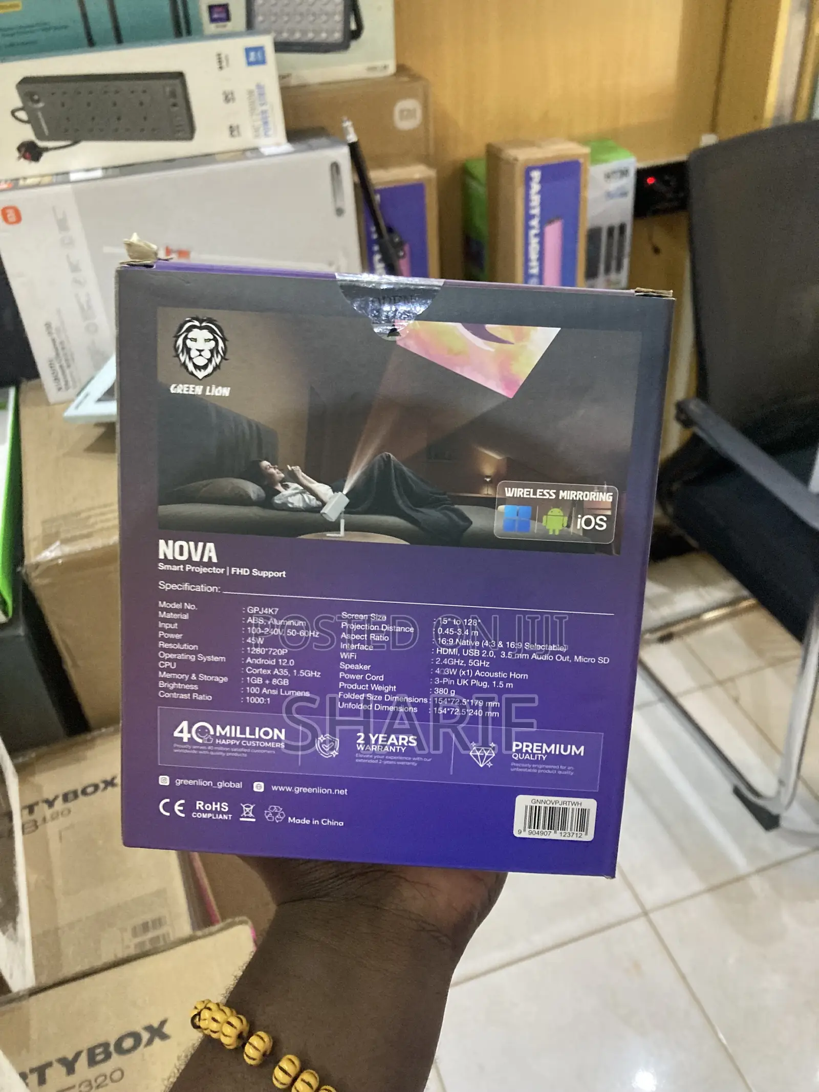 Nova Smart Projector