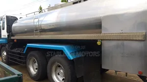 Milk Tank Isuzu Truck 2000 Blue