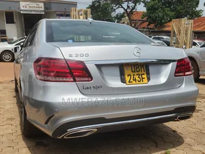 Mercedes-Benz E300 2014 Silver