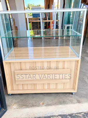 Perfume Displayer