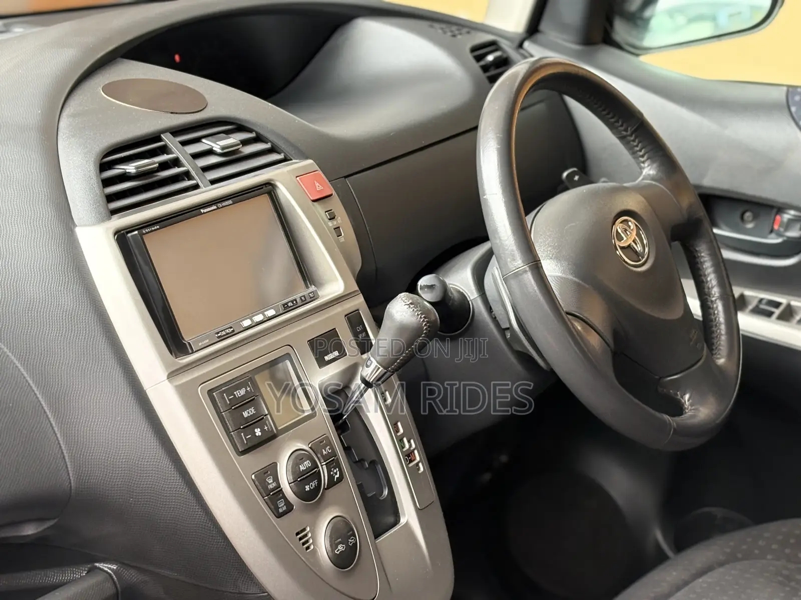 Toyota Ractis 1.5 FWD 2009 Black