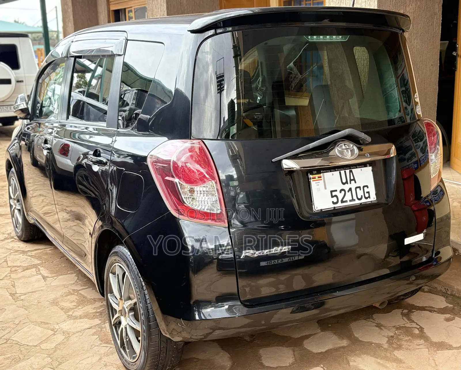 Toyota Ractis 1.5 FWD 2009 Black