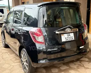 Toyota Ractis 1.5 FWD 2009 Black