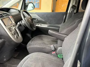 Toyota Ractis 1.5 FWD 2009 Black