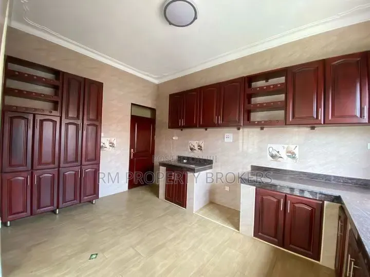 4bdrm Bungalow in Bunga, Central Division for rent