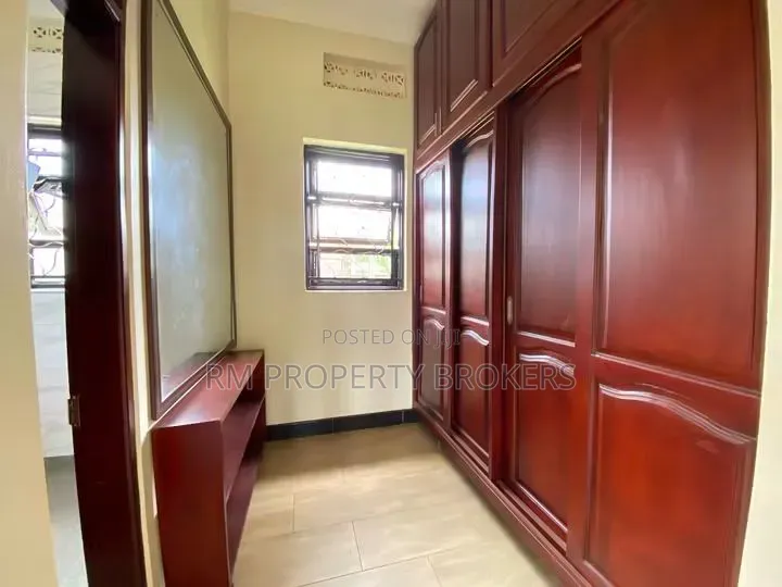 4bdrm Bungalow in Bunga, Central Division for rent