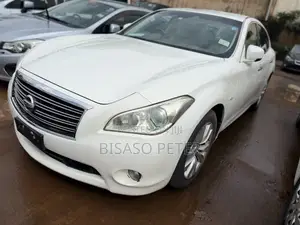 Nissan Fuga 2012 White