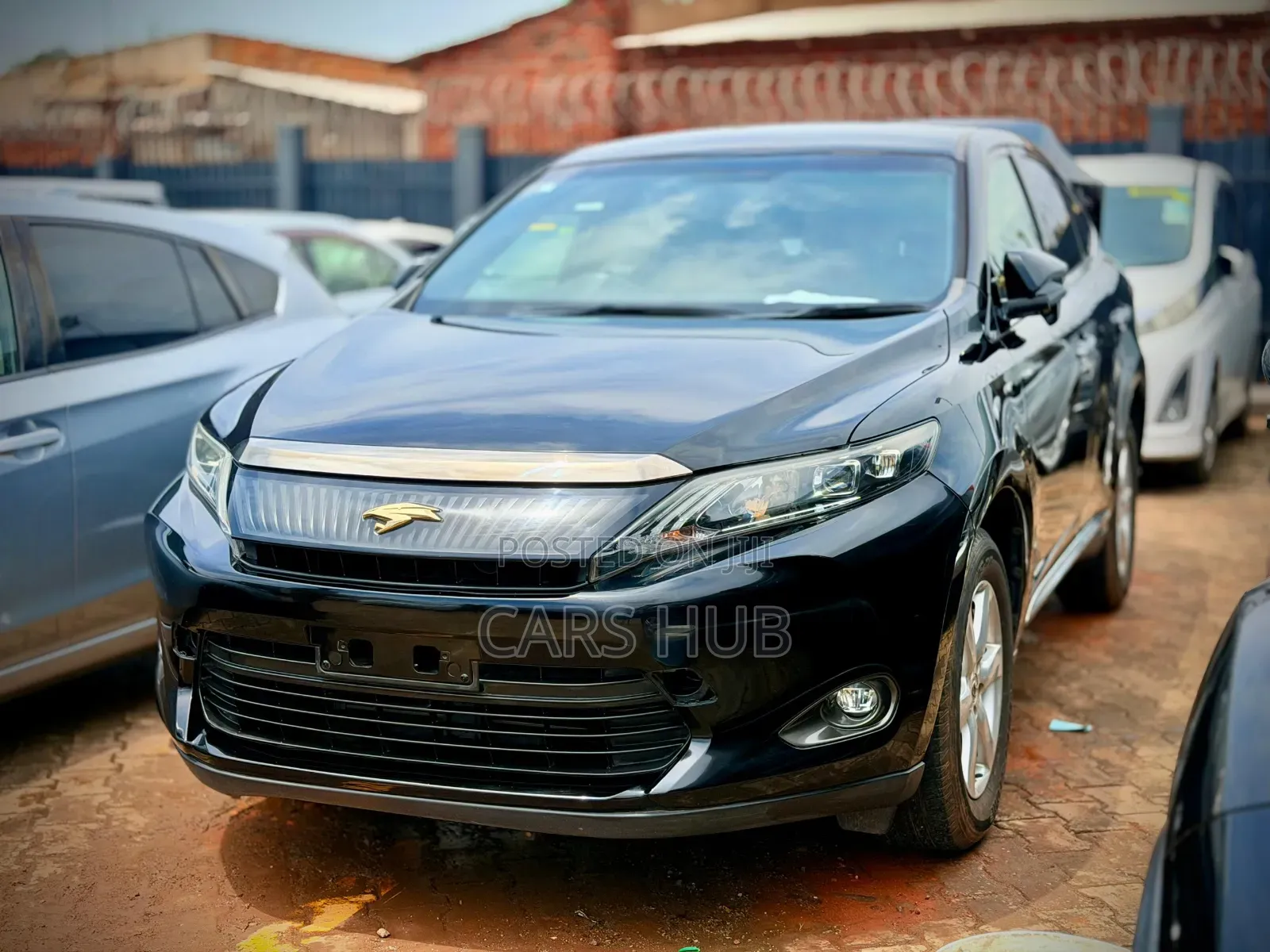 Toyota Harrier 2.0 2014 Black