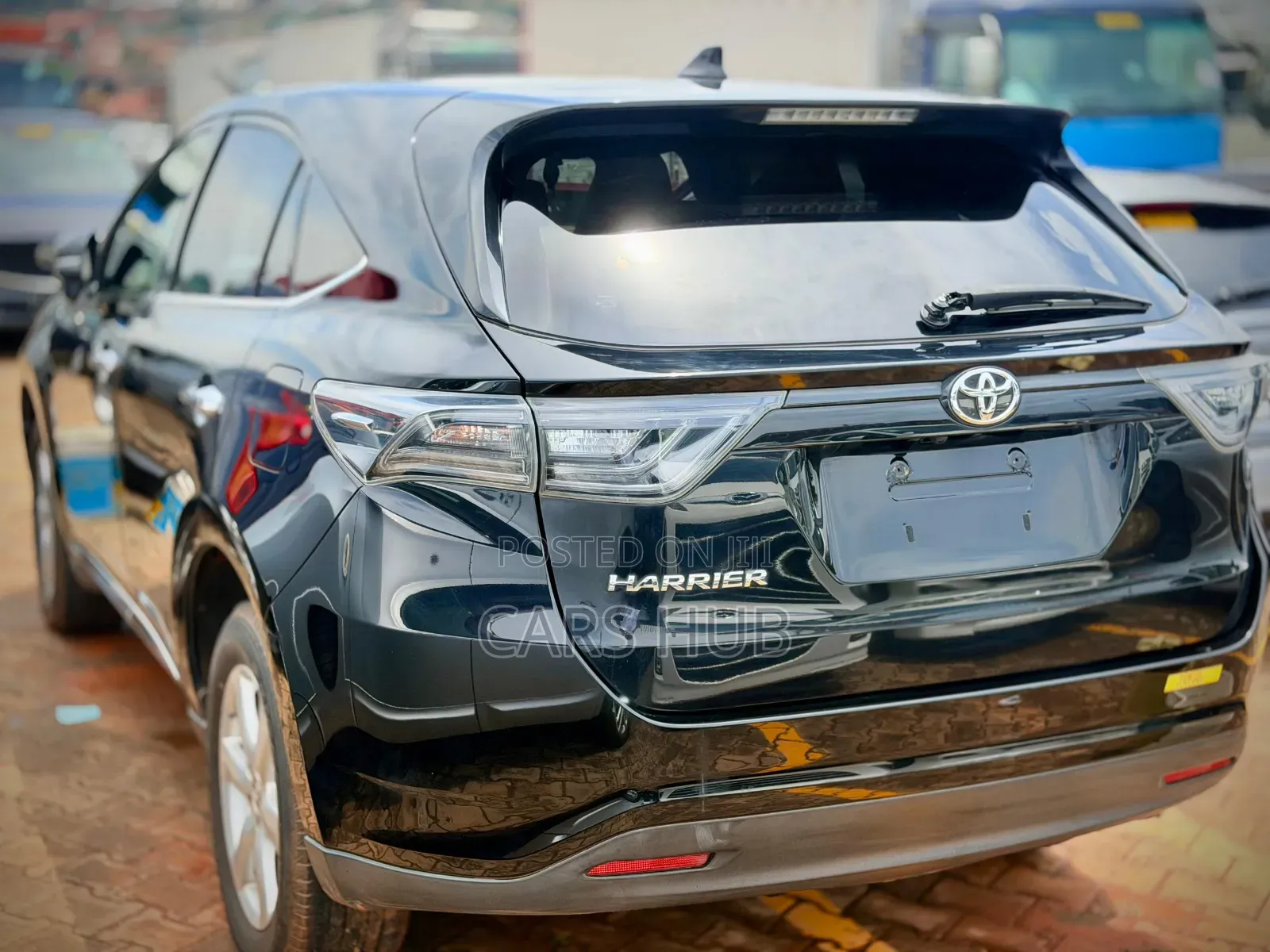 Toyota Harrier 2.0 2014 Black
