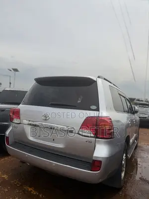 Toyota Land Cruiser 2013 Silver