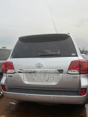 Toyota Land Cruiser 2013 Silver