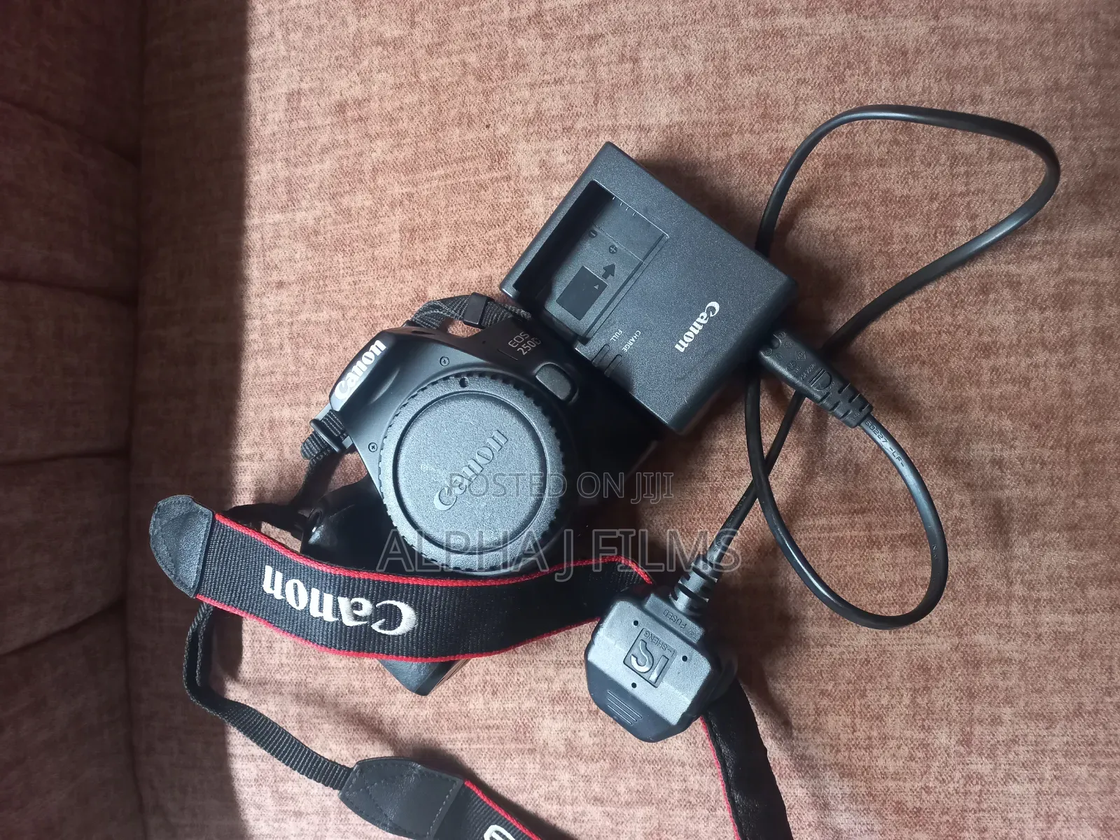 Canon 250D